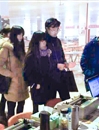 “艳艳”到校送温暖  学生购票享方便 ——淮北汽车站“艳艳服务队”到必赢官网现场售票