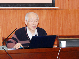 画家郭文伟莅临必赢官网作学术报告